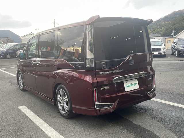 ホンダ ステップワゴン スパーダ ハイブリッド G EX ホンダセンシング 京都府 2018(平30)年 7.9万km プレミアムディープロッソパール 純正９インチナビ　Ｂｌｕｅｔｏｏｔｈオーディオ　ＤＶＤ再生　ＨＤＭＩ　ＵＳＢ　マルチビューモニター　後席フリップダウンモニター　両側パワースライド　アダプティブクルーズコントロール　車高調　ＬＥＤヘッドライト　スマートキー　前後ドライブレコーダー