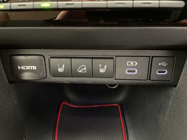 トヨタ ヤリスクロス ハイブリッド Z アドベンチャー 長野県 2024(令6)年 0.8万km グレー 純正ナビ/フルセグＴＶ/Bluetooth Audio/パノラミックビューモニター/USB接続/HDMI接続/Miracast/ステアリングスイッチ/衝突被害軽減ブレーキ/レーダークルーズコントロール/オートマチックハイビーム/Ｄ席パワーシート/前席シートヒーター/ステアリングヒーター/RSR足廻り/ビルトインETC2.0/社外アルミ/スマートキーx2/プッシュスタート/横滑り防止装置