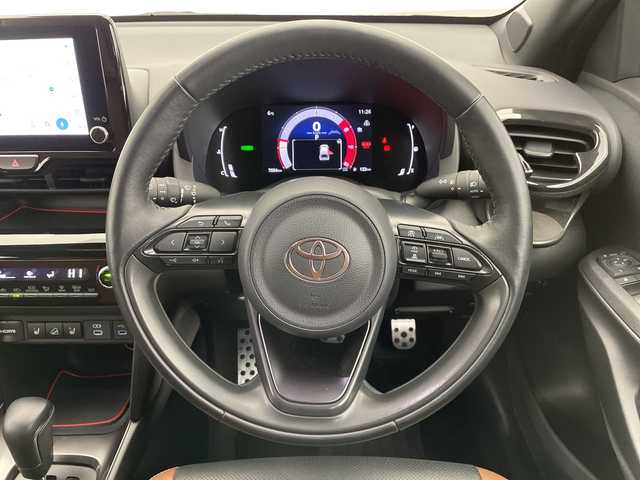 トヨタ ヤリスクロス ハイブリッド Z アドベンチャー 長野県 2024(令6)年 0.8万km グレー 純正ナビ/フルセグＴＶ/Bluetooth Audio/パノラミックビューモニター/USB接続/HDMI接続/Miracast/ステアリングスイッチ/衝突被害軽減ブレーキ/レーダークルーズコントロール/オートマチックハイビーム/Ｄ席パワーシート/前席シートヒーター/ステアリングヒーター/RSR足廻り/ビルトインETC2.0/社外アルミ/スマートキーx2/プッシュスタート/横滑り防止装置