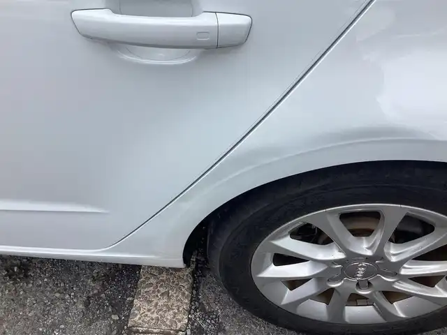 アウディ Ａ３ スポーツバック 1．4 TFSI 鹿児島県 2015(平27)年 3.8万km グレイシアホワイトメタリック ワンオーナー/MMIナビゲーションパッケージ/・7インチリトラクタブルディスプレイ/・地デジTV/DVD/CD/SD/Bluetooth/・ステアリングスイッチ/・パドルシフト/コンビニエンスパッケージ/・パーキングシステム(フロント/リヤ)/・リヤビューカメラ/・アドバンスドキー×2本/HIDヘッドライト/オートライト/フロント/リヤフォグランプ/セルスター前後ドライブレコーダー(CS-91FH)/ビルトインETC2.0/ドアエッジモール/フィンガープロテクション/取説&保証書有り/H28/R1/2/5年 ディーラー記録簿有り/