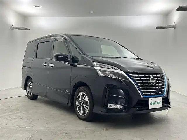 日産 セレナ e－パワー ハイウェイスター V 福井県 2020(令2)年 5.8万km ダイヤモンドブラック 純正１０インチナビ　/フルセグＴＶ　/全周囲カメラ　/ＢＳＭ　/両側パワースライドドア　/エマージェンシーブレーキ　/レーダークルーズコントロール　/コーナーセンサー　/スマートキー　/電動格納ミラー　/プッシュスタート
