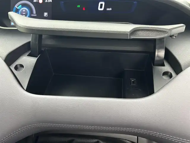 日産 セレナ e－パワー ハイウェイスター V 福井県 2020(令2)年 5.8万km ダイヤモンドブラック 純正１０インチナビ　/フルセグＴＶ　/全周囲カメラ　/ＢＳＭ　/両側パワースライドドア　/エマージェンシーブレーキ　/レーダークルーズコントロール　/コーナーセンサー　/スマートキー　/電動格納ミラー　/プッシュスタート