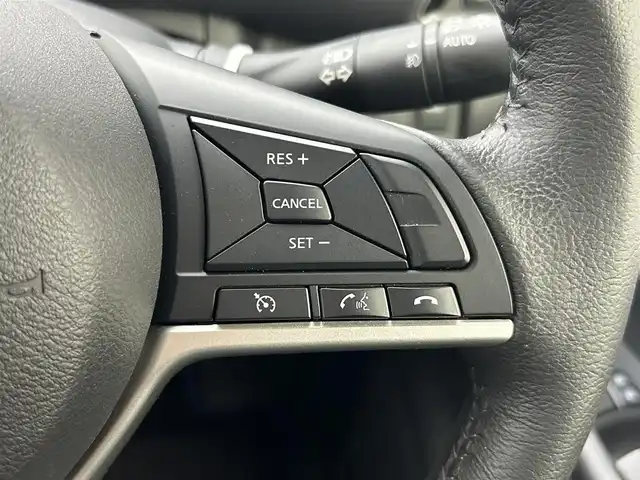 日産 セレナ e－パワー ハイウェイスター V 福井県 2020(令2)年 5.8万km ダイヤモンドブラック 純正１０インチナビ　/フルセグＴＶ　/全周囲カメラ　/ＢＳＭ　/両側パワースライドドア　/エマージェンシーブレーキ　/レーダークルーズコントロール　/コーナーセンサー　/スマートキー　/電動格納ミラー　/プッシュスタート