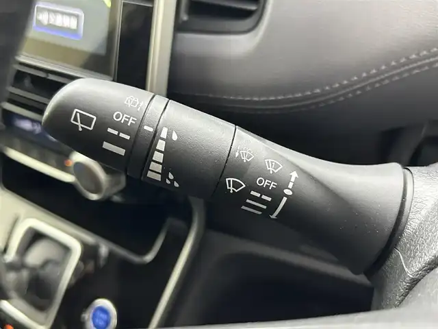 日産 セレナ e－パワー ハイウェイスター V 福井県 2020(令2)年 5.8万km ダイヤモンドブラック 純正１０インチナビ　/フルセグＴＶ　/全周囲カメラ　/ＢＳＭ　/両側パワースライドドア　/エマージェンシーブレーキ　/レーダークルーズコントロール　/コーナーセンサー　/スマートキー　/電動格納ミラー　/プッシュスタート