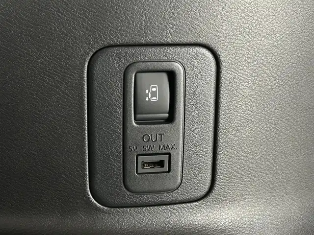 日産 セレナ e－パワー ハイウェイスター V 福井県 2020(令2)年 5.8万km ダイヤモンドブラック 純正１０インチナビ　/フルセグＴＶ　/全周囲カメラ　/ＢＳＭ　/両側パワースライドドア　/エマージェンシーブレーキ　/レーダークルーズコントロール　/コーナーセンサー　/スマートキー　/電動格納ミラー　/プッシュスタート