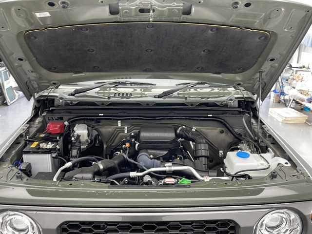 スズキ ジムニー XC 長野県 2024(令6)年 0.4万km 緑 ・構造変更必須/・車検不適合