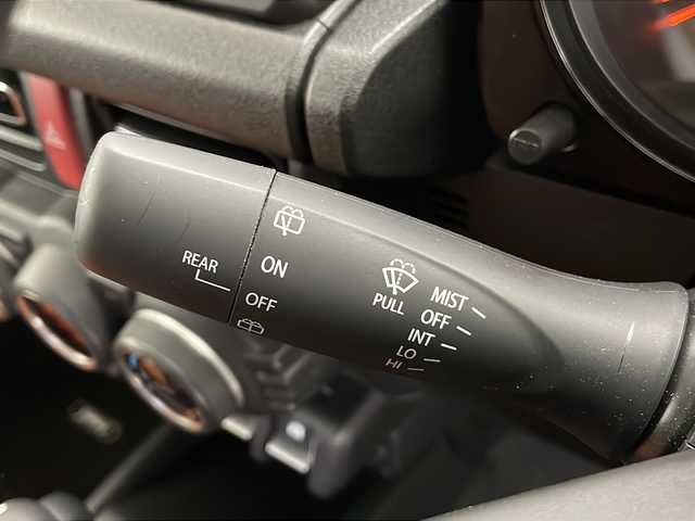 スズキ ジムニー XC 長野県 2024(令6)年 0.4万km 緑 ・構造変更必須/・車検不適合