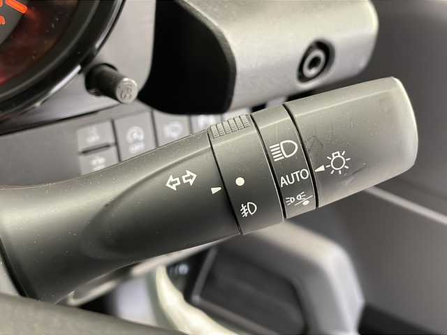 スズキ ジムニー XC 長野県 2024(令6)年 0.4万km 緑 ・構造変更必須/・車検不適合