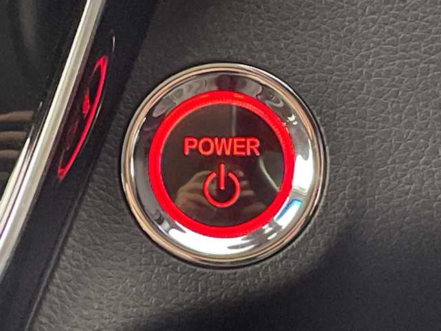 ホンダ ヴェゼル ハイブリッド Z ホンダセンシング 大阪府 2019(令1)年 2.5万km プラチナホワイトパール ホンダセンシング/　・衝突軽減ブレーキ/　・誤発進抑制機能/　・歩行者事故低減ステアリング/　・路外逸脱抑制機能/　・アダプティブ・クルーズ・コントロール/　・車線維持支援システム/　・先行車発進お知らせ機能/　・標識認識機能/純正メモリナビ/　　CD/BT/フルセグTV/バックカメラ/LEDオートライト/フォグランプ/合皮ハーフレザーシート/シートヒーター/純正17インチアルミホイール/パドルシフト/ルーフレール/アイドリングストップ/スマートキー/ビルトインETC