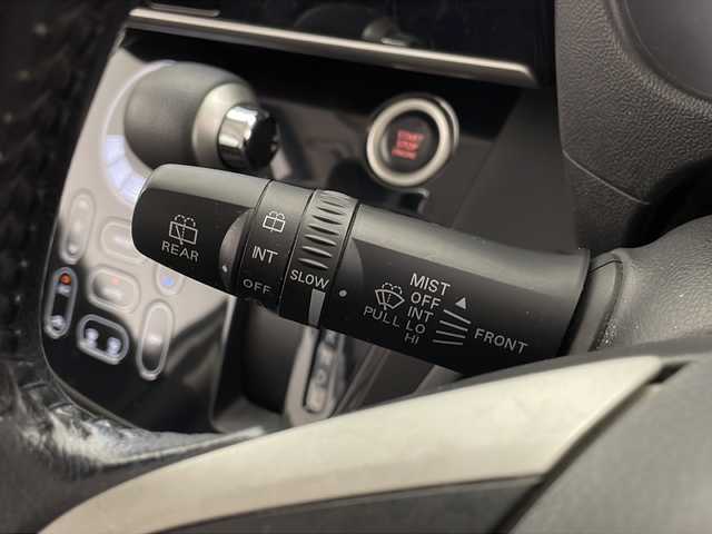 日産 デイズ ルークス HWS X Vセレ +SeftyⅡ 宮崎県 2015(平27)年 9.7万km ホワイトパール 禁煙車/エマージェンシーブレーキ/純正ナビTV/（MC314D-W/CD/DVD/Bluetooth/AUX/フルセグTV)/純正キセノンライト/純正フォグ/純正14インチアルミ/純正エアロ/純正ルーフエンドスポイラー/純正フロアマット/左側電動スライドドア/ウインカードアミラー/オートエアコン/本革巻ハンドル/サイドSRSエアバック/リアプライバシーガラス/リアサーキュレーター/インテリジェントキー/プッシュエンジンスタート