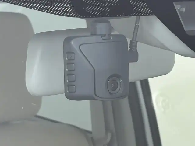 スズキ ラパン X 道央・札幌 2017(平29)年 2.6万km パールホワイト ・４WD/・メーカーナビ/　CD/DVD/BT/フルセグ/・全方位カメラ/・ドライブレコーダー/・ビルトインETC/・衝突軽減ブレーキ/・前席シートヒーター/・LEDヘッドライト/・オートライト/・プッシュスタート/・スマートキー/・純正フロアマット/・ドアバイザー/・純正AW