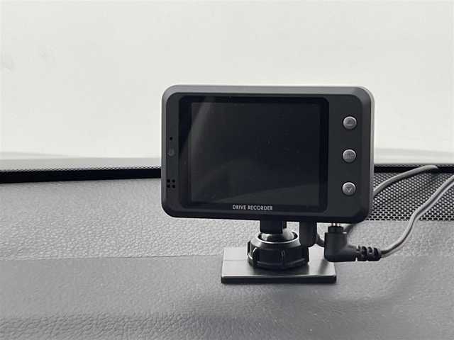 日産 エクストレイル 20Xi 熊本県 2020(令2)年 3.1万km ダイヤモンドブラック 純正ナビMM519D-L（ＣＤ・ＤＶＤ・フルセグ・ＢＴ・ＳＤ）/全周囲カメラ　/ビルトインＥＴＣ　/純正前後ドライブレコーダー　/レーダークルーズコントロール/前後クリアランスソナー　/前席シートヒーター　/プロパイロット　/エマージェンシーブレーキ/レーンキープアシスト/横滑り防止/ダウンヒルアシスト/アイドリングストップ/パワーバックドア/インテリジェントルームミラー/電動パーキング/ブレーキホールド/純正フロアマット/純正１８インチAW/オートライト/オートマチックハイビーム/LEDヘッドライト/フォグライト/スマートキー/プッシュスタート/スペアキー1本/保証書