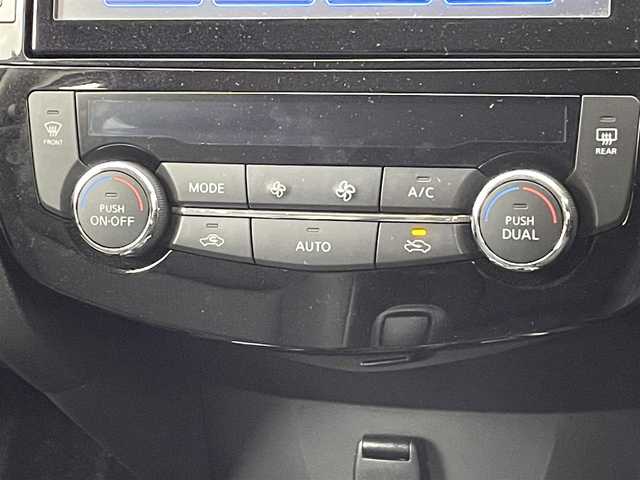 日産 エクストレイル 20Xi 熊本県 2020(令2)年 3.1万km ダイヤモンドブラック 純正ナビMM519D-L（ＣＤ・ＤＶＤ・フルセグ・ＢＴ・ＳＤ）/全周囲カメラ　/ビルトインＥＴＣ　/純正前後ドライブレコーダー　/レーダークルーズコントロール/前後クリアランスソナー　/前席シートヒーター　/プロパイロット　/エマージェンシーブレーキ/レーンキープアシスト/横滑り防止/ダウンヒルアシスト/アイドリングストップ/パワーバックドア/インテリジェントルームミラー/電動パーキング/ブレーキホールド/純正フロアマット/純正１８インチAW/オートライト/オートマチックハイビーム/LEDヘッドライト/フォグライト/スマートキー/プッシュスタート/スペアキー1本/保証書