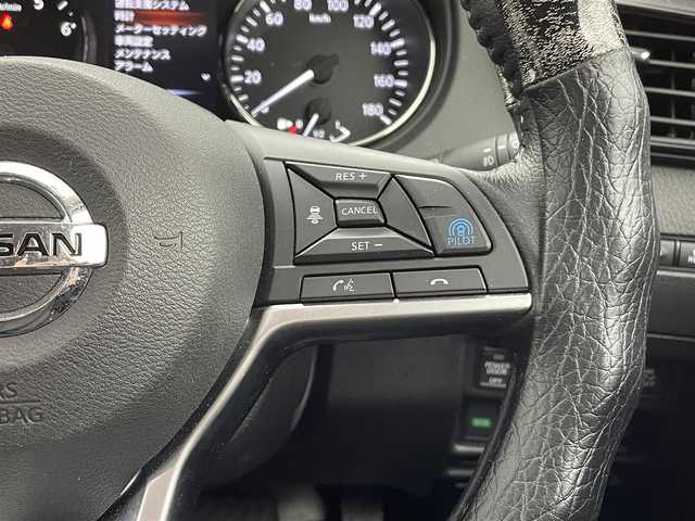 日産 エクストレイル 20Xi 熊本県 2020(令2)年 3.1万km ダイヤモンドブラック 純正ナビMM519D-L（ＣＤ・ＤＶＤ・フルセグ・ＢＴ・ＳＤ）/全周囲カメラ　/ビルトインＥＴＣ　/純正前後ドライブレコーダー　/レーダークルーズコントロール/前後クリアランスソナー　/前席シートヒーター　/プロパイロット　/エマージェンシーブレーキ/レーンキープアシスト/横滑り防止/ダウンヒルアシスト/アイドリングストップ/パワーバックドア/インテリジェントルームミラー/電動パーキング/ブレーキホールド/純正フロアマット/純正１８インチAW/オートライト/オートマチックハイビーム/LEDヘッドライト/フォグライト/スマートキー/プッシュスタート/スペアキー1本/保証書