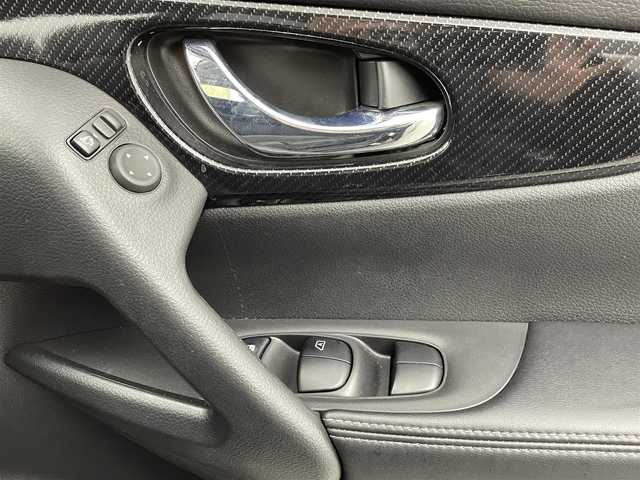 日産 エクストレイル 20Xi 熊本県 2020(令2)年 3.1万km ダイヤモンドブラック 純正ナビMM519D-L（ＣＤ・ＤＶＤ・フルセグ・ＢＴ・ＳＤ）/全周囲カメラ　/ビルトインＥＴＣ　/純正前後ドライブレコーダー　/レーダークルーズコントロール/前後クリアランスソナー　/前席シートヒーター　/プロパイロット　/エマージェンシーブレーキ/レーンキープアシスト/横滑り防止/ダウンヒルアシスト/アイドリングストップ/パワーバックドア/インテリジェントルームミラー/電動パーキング/ブレーキホールド/純正フロアマット/純正１８インチAW/オートライト/オートマチックハイビーム/LEDヘッドライト/フォグライト/スマートキー/プッシュスタート/スペアキー1本/保証書