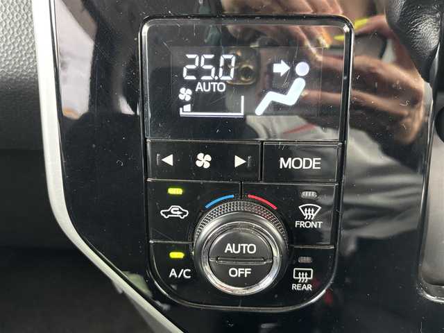 ダイハツ トール カスタムG SAⅡ 宮城県 2017(平29)年 6.4万km レーザーブルークリスタルシャイン 登録時走行距離６３６４９ｋｍ/ワンオーナー/両側パワースライドドア/クルーズコントロール/バックカメラ/衝突被害軽減システム/アイドリングストップ/横滑り防止機能/ＴＲＣ/オートライト/ステアリングスイッチ/社外ナビ/・フルセグテレビ/・Bluetooth/後席サンシェード/ドアバイザー/フォグランプ/補助ミラー