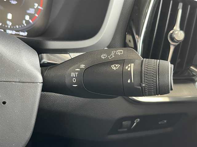 ボルボ Ｖ６０ 山形県 2021(令3)年 2.8万km 黒 ・フルセグ/・純正ナビ/・前後ドラレコ/・レーンキープ/・ステアリングヒータ―/・アイドリングストップ/・パークアシスト/・アダプティブクルーズコントロール/・ブラインドスポットモニター/・３６０°カメラ/・ワイヤレス充電/・シートヒーター