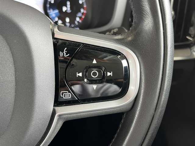 ボルボ Ｖ６０ 山形県 2021(令3)年 2.8万km 黒 ・フルセグ/・純正ナビ/・前後ドラレコ/・レーンキープ/・ステアリングヒータ―/・アイドリングストップ/・パークアシスト/・アダプティブクルーズコントロール/・ブラインドスポットモニター/・３６０°カメラ/・ワイヤレス充電/・シートヒーター