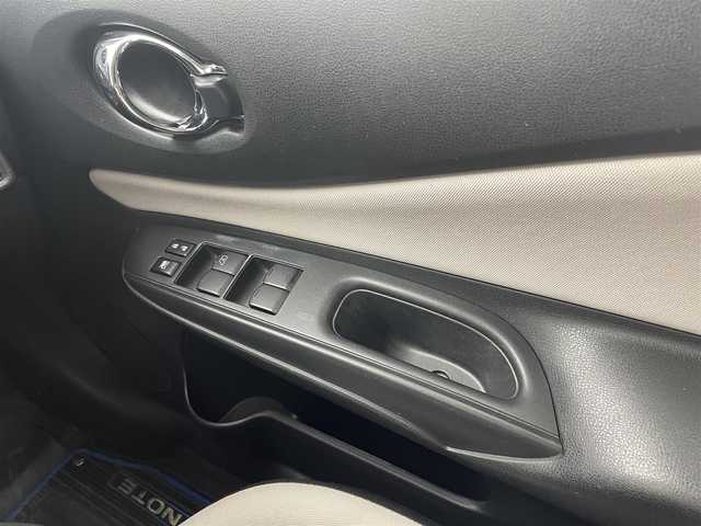 日産 ノート e－パワー X 茨城県 2018(平30)年 5.9万km スーパーブラック 純正ナビ/全周囲カメラ/フルセグ/デジタルインナーミラー/衝突被害軽減ブレーキ/車線逸脱抑制装置/オートマチックハイビーム/クリアランスソナー/ETC/ドラレコ/LEDヘッドライト/スマートキー