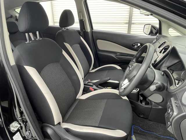 日産 ノート e－パワー X 茨城県 2018(平30)年 5.9万km スーパーブラック 純正ナビ/全周囲カメラ/フルセグ/デジタルインナーミラー/衝突被害軽減ブレーキ/車線逸脱抑制装置/オートマチックハイビーム/クリアランスソナー/ETC/ドラレコ/LEDヘッドライト/スマートキー