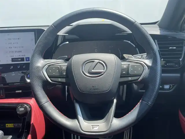 レクサス ＮＸ 350h Fスポーツ 東京都 2022(令4)年 1.1万km パール 純正ナビ/360°カメラ/パノラマサンルーフ/ACC/BSM/レザーシート/シートヒーター/シートエアコン/HUD/４WD