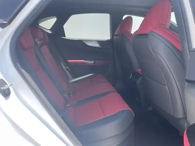 レクサス ＮＸ 350h Fスポーツ 東京都 2022(令4)年 1.1万km パール 純正ナビ/360°カメラ/パノラマサンルーフ/ACC/BSM/レザーシート/シートヒーター/シートエアコン/HUD/４WD