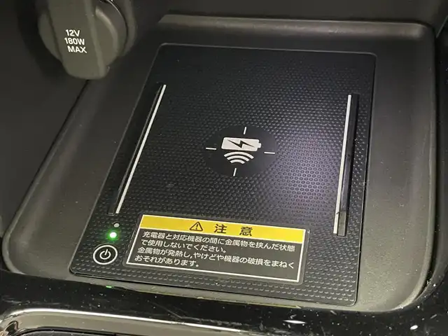 ホンダ ヴェゼル ハイブリッド e:HEV Z 愛知県 2022(令4)年 2.7万km プラチナホワイトパール 純９型ナビＤＡ　ワイヤレス充電　禁煙車　フルセグＴＶ　バックカメラ　ＥＴＣ２．０　ハンズフリーパワーバックドア　ホンダセンシング　追従クルコン　衝突軽減　ＬＥＤオートライト　後退出庫サポート　ＢＳＭ/ワイパーデアイサー/ワイヤレス充電/フォグランプ/ステアリングヒーター/ブラインドスポットモニター/パドルシフト/Bluetooth/純正アルミホイール/オートハイビーム/純正ドライブレコーダー/純正ナビ/ETC/バックカメラ