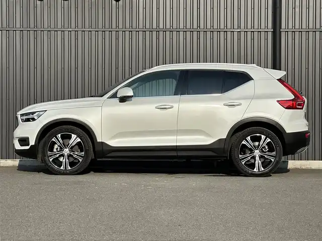 ボルボ ＸＣ４０ B4 AWD インスクリプション 福島県 2021(令3)年 3.6万km クリスタルホワイトP ACC/白革シート/パワーシート/パワーバックドア/全方位カメラ/360°カメラ/AppleCarPlay/ETC2.0/前後ドラレコ/HarmanKardon/クリスタルノブ/ワイヤレス充電
