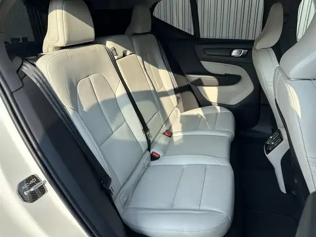 ボルボ ＸＣ４０ B4 AWD インスクリプション 福島県 2021(令3)年 3.6万km クリスタルホワイトP ACC/白革シート/パワーシート/パワーバックドア/全方位カメラ/360°カメラ/AppleCarPlay/ETC2.0/前後ドラレコ/HarmanKardon/クリスタルノブ/ワイヤレス充電
