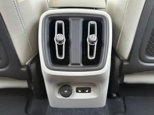 ボルボ ＸＣ４０ B4 AWD インスクリプション 福島県 2021(令3)年 3.6万km クリスタルホワイトP ACC/白革シート/パワーシート/パワーバックドア/全方位カメラ/360°カメラ/AppleCarPlay/ETC2.0/前後ドラレコ/HarmanKardon/クリスタルノブ/ワイヤレス充電