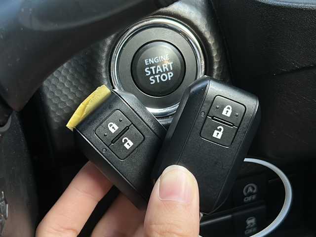 スズキ ハスラー HYBRID X 広島県 2021(令3)年 5.5万km フェニックスレッドパール/ガンメタリック2トーンルーフ 禁煙車/スズキセーフティサポート/・衝突軽減/・誤発進抑制/・車線逸脱警報/・標識認識機能/・先行車発進告知/・ハイビームアシスト/コーナーセンサー/社外７インチナビ/・フルセグTV/CD/DVD/SD/REC/Bluetooth/バックカメラ/革巻きステアリング/ステアリングスイッチ/シートヒーター/前後トライブレコーダー/ETC/ドアバイザー/スマートキー/プッシュスタート/スペアキー/15インチアルミ付きスタッドレスタイヤ車載/W+サイド+カーテンエアバック