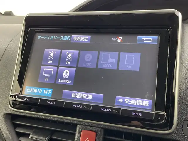 トヨタ エスクァイア ハイブリッド Gi 群馬県 2014(平26)年 8万km ブラック 純正９型ナビ　純正１１型後席モニター　バックカメラ　クルーズコントロール　シートヒーター　両側パワースライドドア　ＬＥＤヘッドライト　ＥＴＣ　純正アルミホイール１５インチ　オートライト　禁煙車