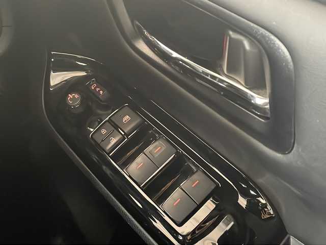 トヨタ ヴォクシー ZS 煌Ⅲ 大阪府 2021(令3)年 4.3万km ブラック 純正9インチナビ/・フルセグTV/・Bluetooth/・DVD/CD/純正フリップダウンモニター/トヨタセーフティセンス/・レーダークルーズコントロール/・プリクラッシュセーフティー/・レーンデパーチャーアラート/・オートマチックハイビーム/・コーナーセンサー/両側パワースライドドア/ハーフレザーシート/バックカメラ