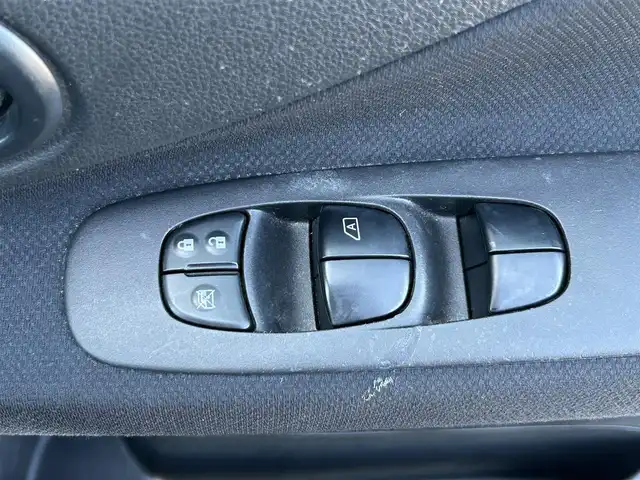 日産 セレナ ハイウェイS S HV Aセーフ 栃木県 2014(平26)年 5.4万km タイガーアイブラウン エマージェンシーブレーキ/純正ナビ/フルセグTV/DVD/Bluetooth/USB/純正フリップダウンモニター/アラウンドビューモニター/パワースライドドア/ETC/スマートキー/プッシュスタート/オートライト/コーナーセンサー/クルーズコントロール/純正16インチAW/アイドリングストップ/車線逸脱警報/踏み間違い衝突防止アシスト/ふらつき警報/純正フロアマット