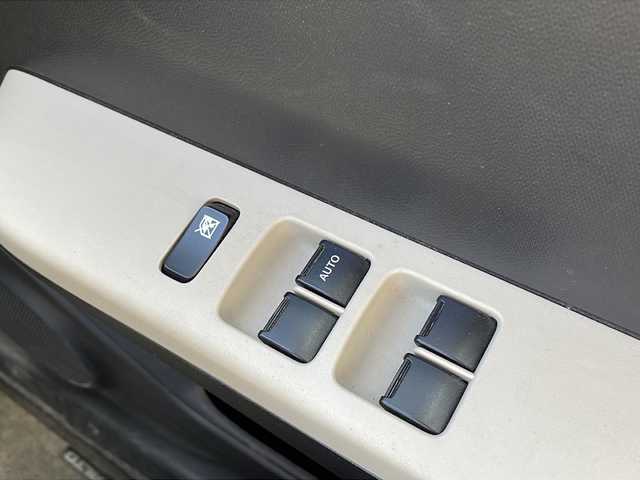 スズキ アルト L 長野県 2020(令2)年 7.9万km スペリアホワイト セーフティサポート/・デュアルセンサーブレーキサポート/・誤発進抑制機能/・後方誤発進抑制機能/・車線逸脱警報機能/・ふらつき警報機能/純正オーディオ（CD/FM/AM/AUX）/ビルトインETC/運転席シートヒーター/アイドリングストップ/ドアバイザー/コーナーセンサー