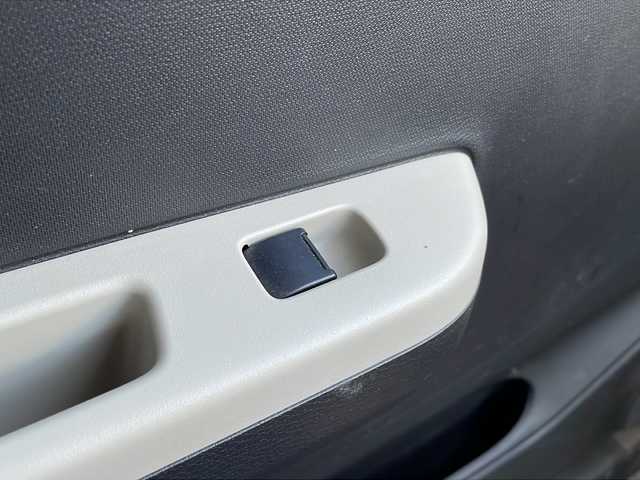 スズキ アルト L 長野県 2020(令2)年 7.9万km スペリアホワイト セーフティサポート/・デュアルセンサーブレーキサポート/・誤発進抑制機能/・後方誤発進抑制機能/・車線逸脱警報機能/・ふらつき警報機能/純正オーディオ（CD/FM/AM/AUX）/ビルトインETC/運転席シートヒーター/アイドリングストップ/ドアバイザー/コーナーセンサー