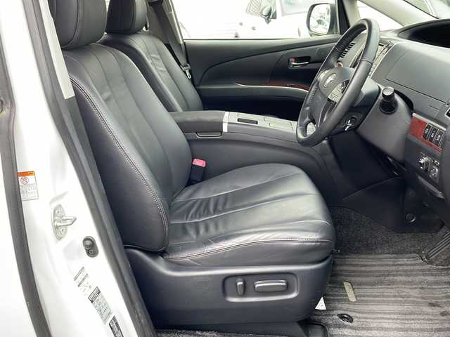 トヨタ エスティマ ハイブリッド アエラス レザーパッケージ 東京都 2014(平26)年 3.6万km ホワイトパールクリスタルシャイン 新車時保証書　/取扱説明書　ナビ説明書/TRDフロントスポイラー/モデリスタフロントグリル/純正メーカーナビ/フルセグTV【走行中映ります】/CD/DVD/REC/USB/AUX/フリップダウンモニター/バックカメラ　ETC/ドライブレコーダー【前後】/レザーシート/シートヒーター/運転席パワーシート/両側パワースライドドア/パワーバックドア/電動床下格納シート/コーナーセンサー/HIDライト/オートライト/Egプッシュスタート/ ストップボタン/スマートキー×2本/クルーズコントロール/社外ホーン【純正積込】/純正17インチアルミ