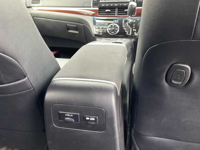 トヨタ エスティマ ハイブリッド アエラス レザーパッケージ 東京都 2014(平26)年 3.6万km ホワイトパールクリスタルシャイン 新車時保証書　/取扱説明書　ナビ説明書/TRDフロントスポイラー/モデリスタフロントグリル/純正メーカーナビ/フルセグTV【走行中映ります】/CD/DVD/REC/USB/AUX/フリップダウンモニター/バックカメラ　ETC/ドライブレコーダー【前後】/レザーシート/シートヒーター/運転席パワーシート/両側パワースライドドア/パワーバックドア/電動床下格納シート/コーナーセンサー/HIDライト/オートライト/Egプッシュスタート/ ストップボタン/スマートキー×2本/クルーズコントロール/社外ホーン【純正積込】/純正17インチアルミ