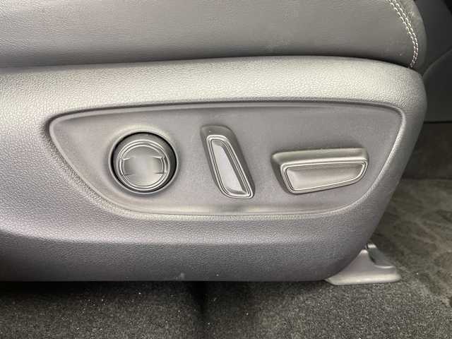 トヨタ ＲＡＶ４ G Zパッケージ 山口県 2020(令2)年 4.3万km ホワイトパールクリスタルシャイン ４WD/純正９インチナビ/・フルセグ/・CD/DVD/・Bluetooth/バックカメラ/デジタルインナーミラー/ETC/ハンズフリーパワーバックドア/メモリー付き運転席パワーシート/ステアリングヒーター/シートヒーター/トヨタセーフティセンス/・レーントレースアシスト/・プリクラッシュセーフティ/・ブラインドスポットモニター/・後退時車両検知警報/・パーキングサポートブレーキ/・アダプティブクルーズコントロール/・ロードサインアシスト/ダウンヒルアシスト