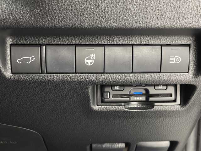 トヨタ ＲＡＶ４ G Zパッケージ 山口県 2020(令2)年 4.3万km ホワイトパールクリスタルシャイン ４WD/純正９インチナビ/・フルセグ/・CD/DVD/・Bluetooth/バックカメラ/デジタルインナーミラー/ETC/ハンズフリーパワーバックドア/メモリー付き運転席パワーシート/ステアリングヒーター/シートヒーター/トヨタセーフティセンス/・レーントレースアシスト/・プリクラッシュセーフティ/・ブラインドスポットモニター/・後退時車両検知警報/・パーキングサポートブレーキ/・アダプティブクルーズコントロール/・ロードサインアシスト/ダウンヒルアシスト