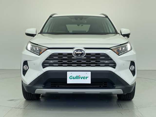 トヨタ ＲＡＶ４ G Zパッケージ 山口県 2020(令2)年 4.3万km ホワイトパールクリスタルシャイン ４WD/純正９インチナビ/・フルセグ/・CD/DVD/・Bluetooth/バックカメラ/デジタルインナーミラー/ETC/ハンズフリーパワーバックドア/メモリー付き運転席パワーシート/ステアリングヒーター/シートヒーター/トヨタセーフティセンス/・レーントレースアシスト/・プリクラッシュセーフティ/・ブラインドスポットモニター/・後退時車両検知警報/・パーキングサポートブレーキ/・アダプティブクルーズコントロール/・ロードサインアシスト/ダウンヒルアシスト