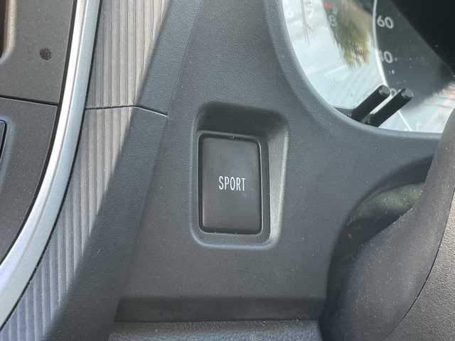 トヨタ ラクティス G 千葉県 2014(平26)年 6万km ブラックマイカ 純正ナビ（ＮＳＺＴ－Ｗ６２Ｇ）　クルーズコントロール　プッシュスタート　ワンオーナー　ＢＴ　フルセグ　　ＥＴＣ　純正マット　Ｗエアバッグ　オートエアコン　ＭＴモード付ＡＴ　オートライト　スペアキー/純正ナビ（ＮＳＺＴ－Ｗ６２Ｇ）/クルーズコントロール/プッシュスタート/ワンオーナー/ＢＴ/フルセグ/ETC/純正マット/Ｗエアバッグ/オートエアコン/ＭＴモード付ＡＴ/オートライト/スペアキー