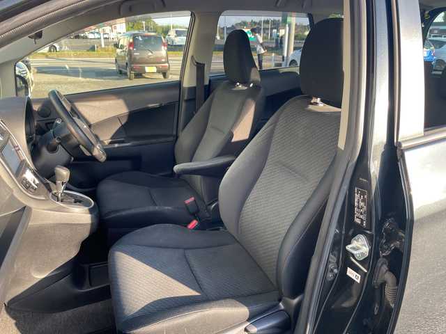 トヨタ ラクティス G 千葉県 2014(平26)年 6万km ブラックマイカ 純正ナビ（ＮＳＺＴ－Ｗ６２Ｇ）　クルーズコントロール　プッシュスタート　ワンオーナー　ＢＴ　フルセグ　　ＥＴＣ　純正マット　Ｗエアバッグ　オートエアコン　ＭＴモード付ＡＴ　オートライト　スペアキー/純正ナビ（ＮＳＺＴ－Ｗ６２Ｇ）/クルーズコントロール/プッシュスタート/ワンオーナー/ＢＴ/フルセグ/ETC/純正マット/Ｗエアバッグ/オートエアコン/ＭＴモード付ＡＴ/オートライト/スペアキー