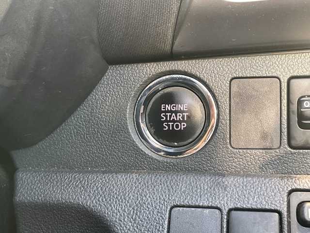 トヨタ ラクティス G 千葉県 2014(平26)年 6万km ブラックマイカ 純正ナビ（ＮＳＺＴ－Ｗ６２Ｇ）　クルーズコントロール　プッシュスタート　ワンオーナー　ＢＴ　フルセグ　　ＥＴＣ　純正マット　Ｗエアバッグ　オートエアコン　ＭＴモード付ＡＴ　オートライト　スペアキー/純正ナビ（ＮＳＺＴ－Ｗ６２Ｇ）/クルーズコントロール/プッシュスタート/ワンオーナー/ＢＴ/フルセグ/ETC/純正マット/Ｗエアバッグ/オートエアコン/ＭＴモード付ＡＴ/オートライト/スペアキー