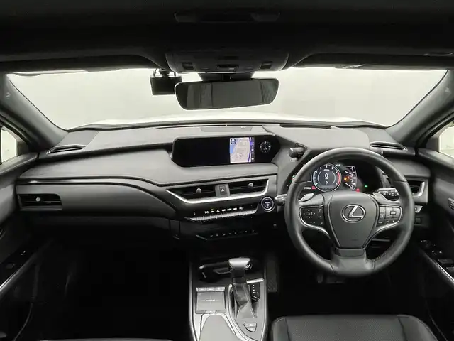 レクサス ＵＸ 250h エレガントブラック 群馬県 2022(令4)年 4万km ソニッククォーツ 禁煙車　純正ナビ　バックカメラ　サイドカメラ　フロントカメラ　ムーンルーフ　シートヒーター　エアシート　追加クルーズコントロール　レーンキープアシスト　ドライブレコーダー　ETC　パワーバックドア