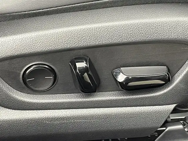 レクサス ＵＸ 250h エレガントブラック 群馬県 2022(令4)年 4万km ソニッククォーツ 禁煙車　純正ナビ　バックカメラ　サイドカメラ　フロントカメラ　ムーンルーフ　シートヒーター　エアシート　追加クルーズコントロール　レーンキープアシスト　ドライブレコーダー　ETC　パワーバックドア