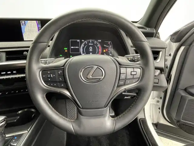 レクサス ＵＸ 250h エレガントブラック 群馬県 2022(令4)年 4万km ソニッククォーツ 禁煙車　純正ナビ　バックカメラ　サイドカメラ　フロントカメラ　ムーンルーフ　シートヒーター　エアシート　追加クルーズコントロール　レーンキープアシスト　ドライブレコーダー　ETC　パワーバックドア