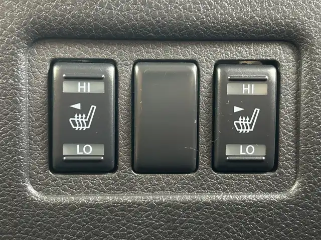 日産 エルグランド 250HWS Sジェットブラック アーバンクロム 大阪府 2021(令3)年 2.1万km ファントムブラック エマージェンシーブレーキ　/フリップダウンモニター/純正メモリナビ/　　CD/DVD/BT/フルセグTV/アラウンドビューモニター/両側パワースライドドア/パワーバックドア/クルーズコントロール/LEDオートライト　/フォグランプ　/レザーシート/パワーシート　/シートヒーター/純正18インチアルミホイール　/車線逸脱防止機能/コーナーセンサー/スマートキー/ETC