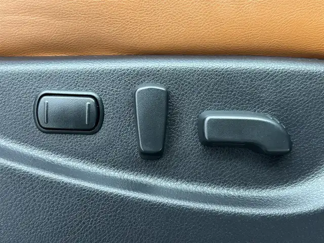 日産 エルグランド 250HWS Sジェットブラック アーバンクロム 大阪府 2021(令3)年 2.1万km ファントムブラック エマージェンシーブレーキ　/フリップダウンモニター/純正メモリナビ/　　CD/DVD/BT/フルセグTV/アラウンドビューモニター/両側パワースライドドア/パワーバックドア/クルーズコントロール/LEDオートライト　/フォグランプ　/レザーシート/パワーシート　/シートヒーター/純正18インチアルミホイール　/車線逸脱防止機能/コーナーセンサー/スマートキー/ETC