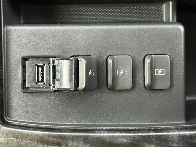 日産 エルグランド 250HWS Sジェットブラック アーバンクロム 大阪府 2021(令3)年 2.1万km ファントムブラック エマージェンシーブレーキ　/フリップダウンモニター/純正メモリナビ/　　CD/DVD/BT/フルセグTV/アラウンドビューモニター/両側パワースライドドア/パワーバックドア/クルーズコントロール/LEDオートライト　/フォグランプ　/レザーシート/パワーシート　/シートヒーター/純正18インチアルミホイール　/車線逸脱防止機能/コーナーセンサー/スマートキー/ETC